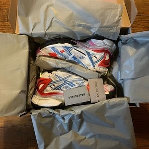 Balenciaga runner brand new